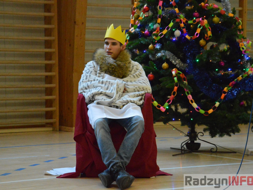 Wesołe jasełka w I LO