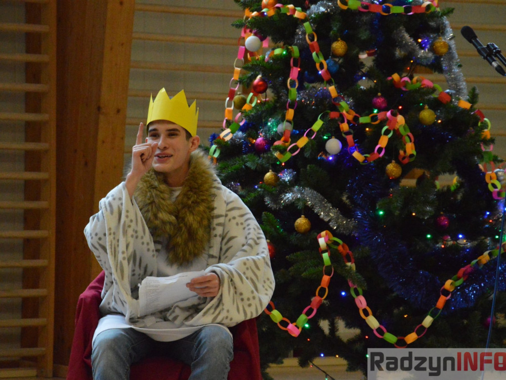 Wesołe jasełka w I LO