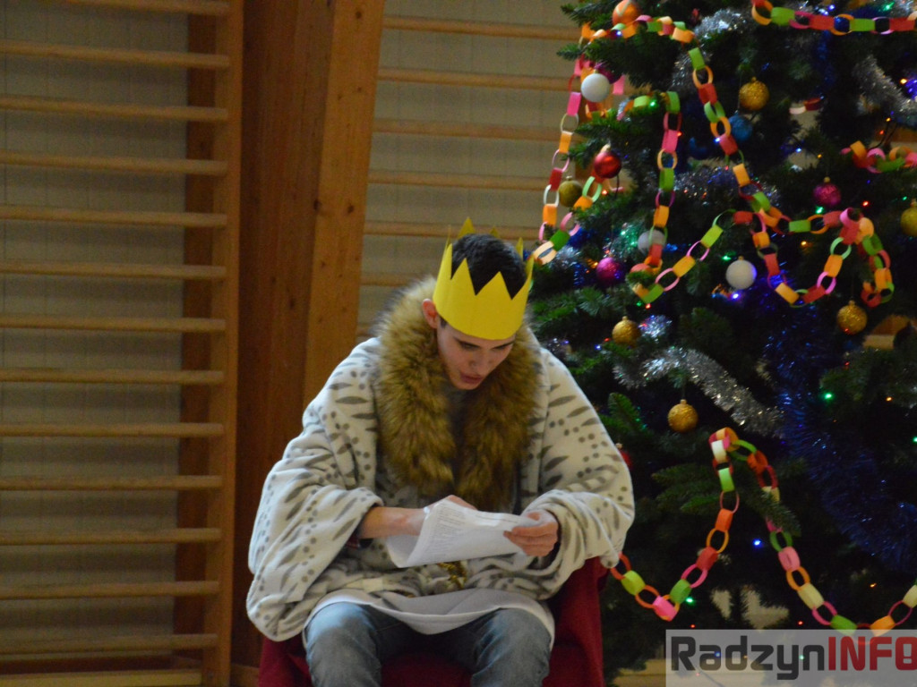 Wesołe jasełka w I LO