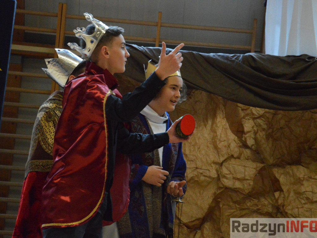 Wesołe jasełka w I LO