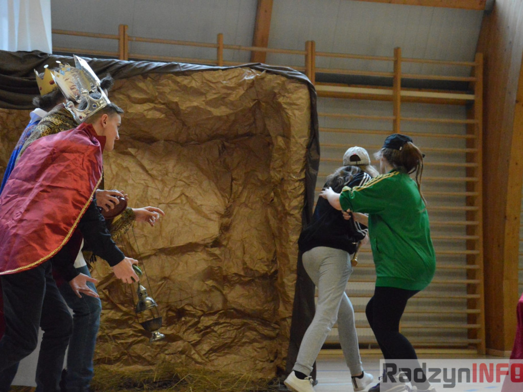 Wesołe jasełka w I LO