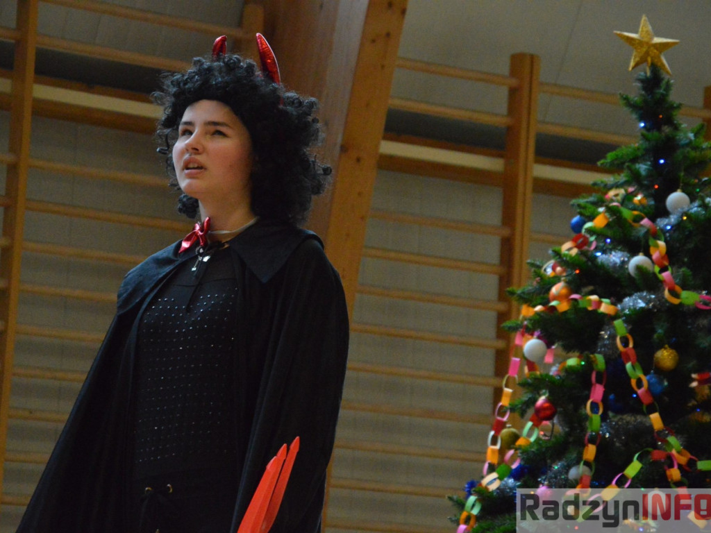 Wesołe jasełka w I LO