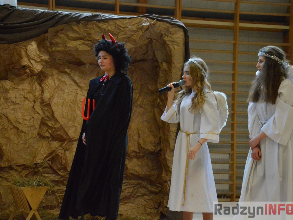 Wesołe jasełka w I LO