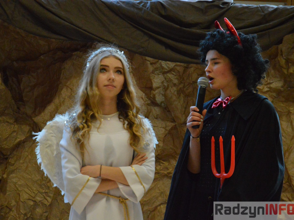 Wesołe jasełka w I LO