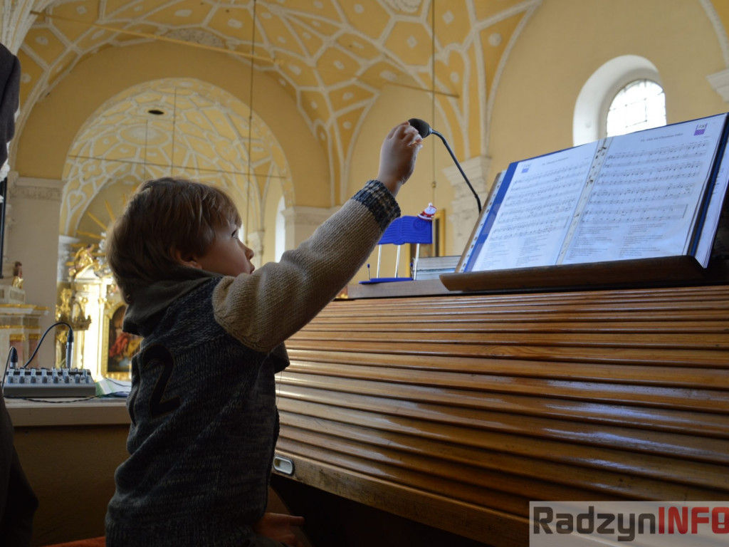 Kolęda z chórem młodzieżowym