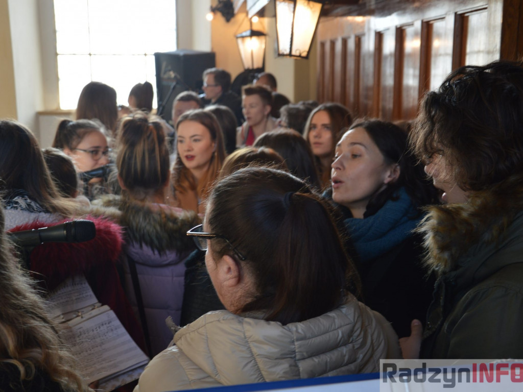 Kolęda z chórem młodzieżowym