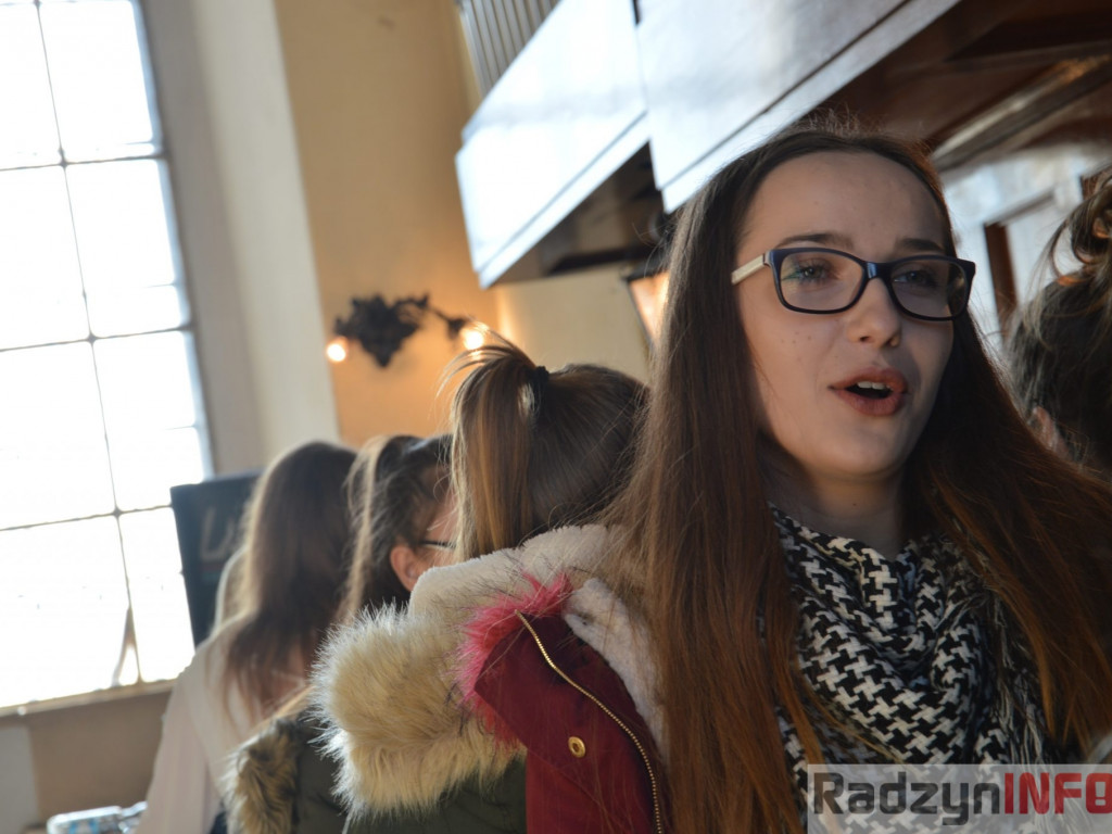 Kolęda z chórem młodzieżowym