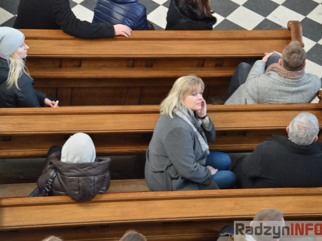 Kolęda z chórem młodzieżowym