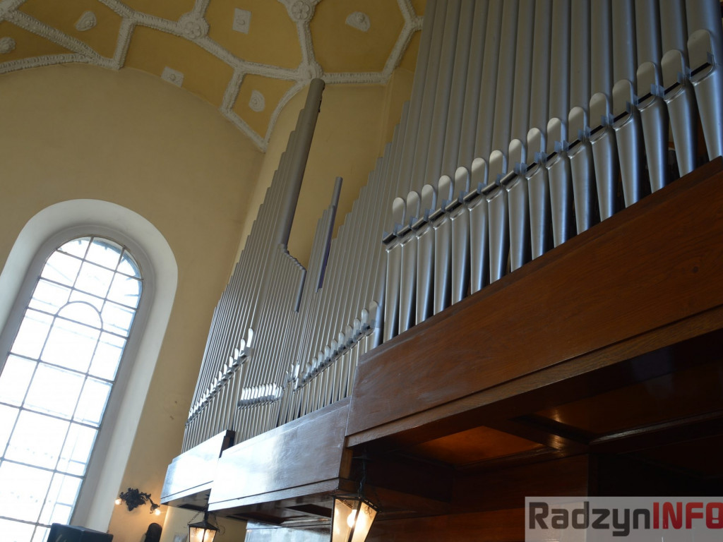 Kolęda z chórem młodzieżowym