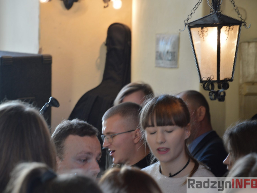 Kolęda z chórem młodzieżowym