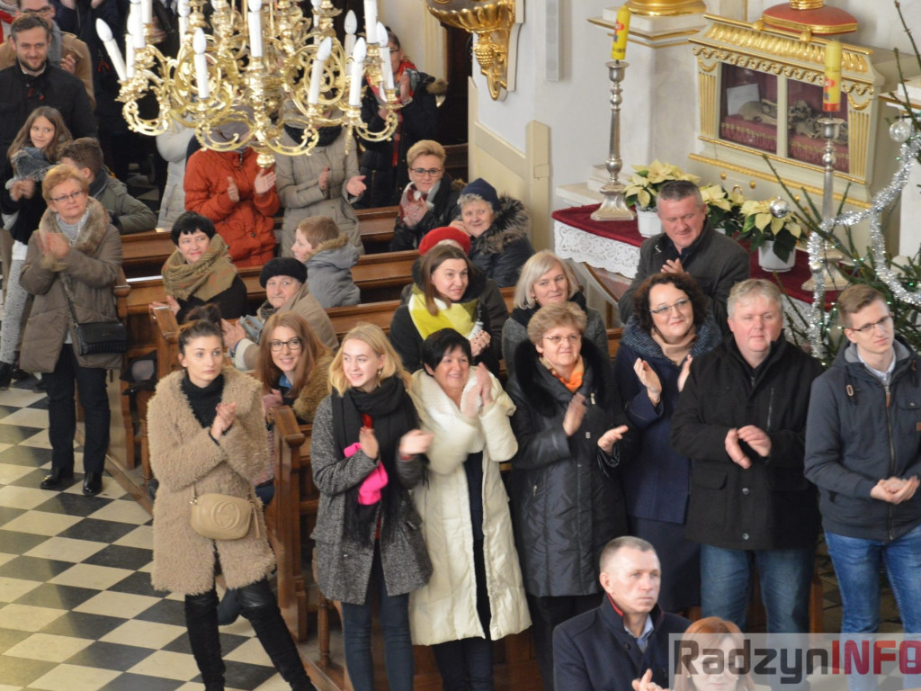 Kolęda z chórem młodzieżowym