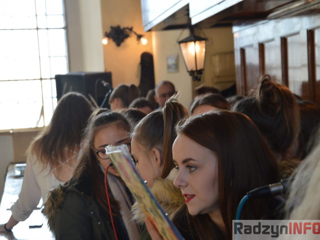 Kolęda z chórem młodzieżowym