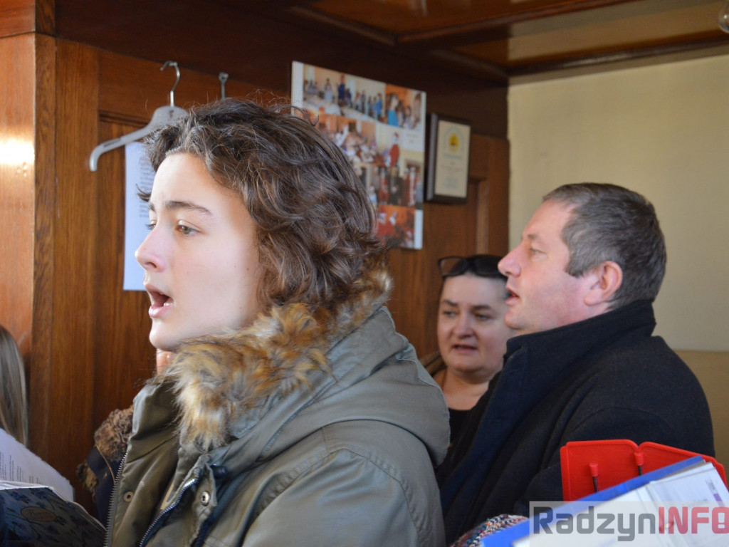 Kolęda z chórem młodzieżowym