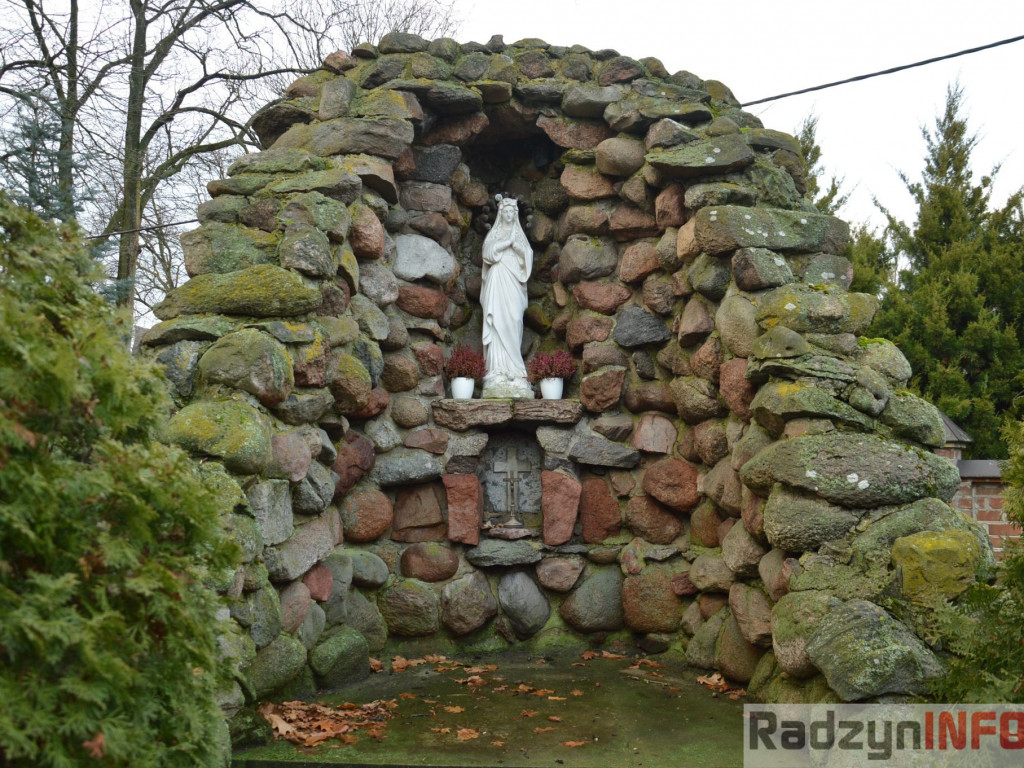 Ostrówki nie gęsi, swoją szopkę mają