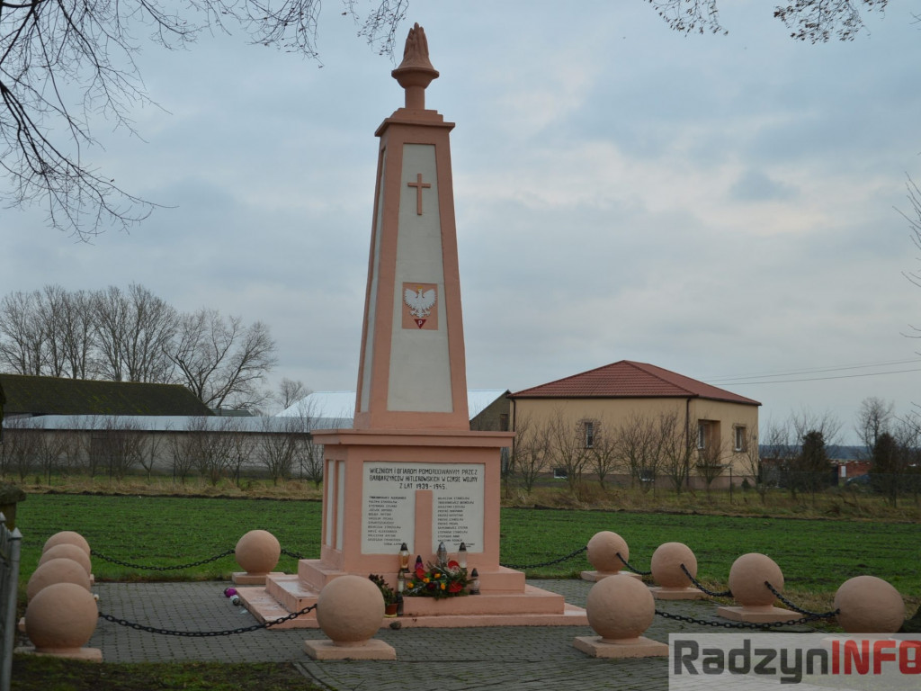 Ostrówki nie gęsi, swoją szopkę mają