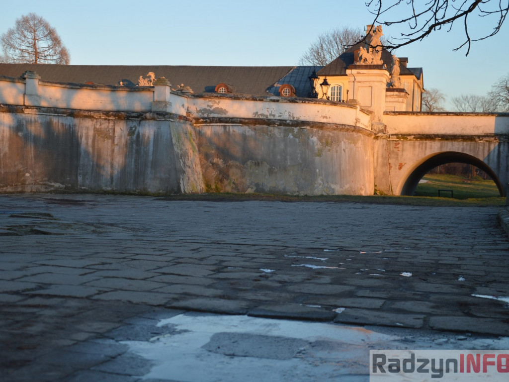 Na Pałac powiało chłodem