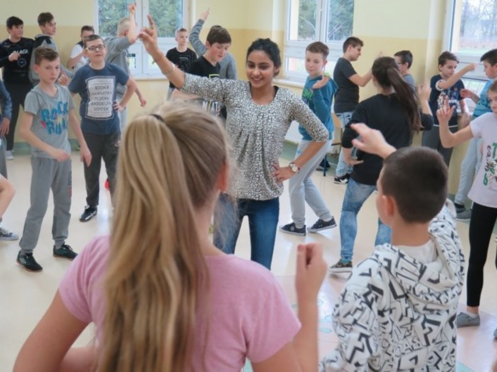 Warsztaty językowe i kulturoznawcze w Szkole Podstawowej w Domaszewnicy