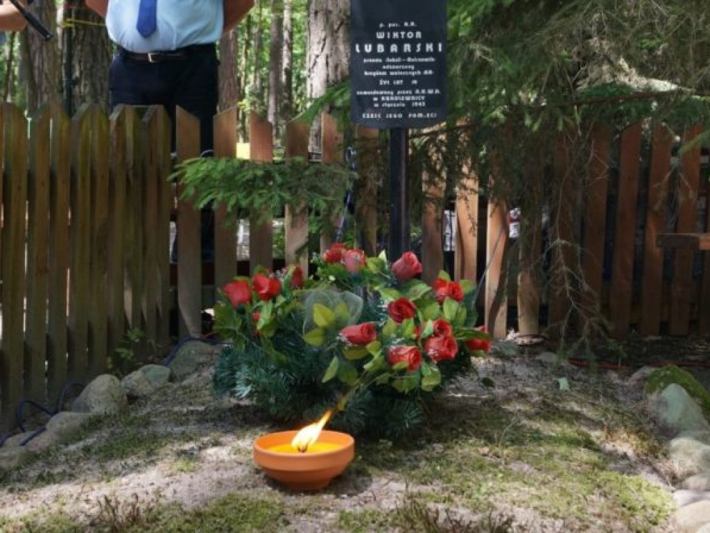 Blizna na twarzy Ojczyzny - uroczystości na Uroczysku 