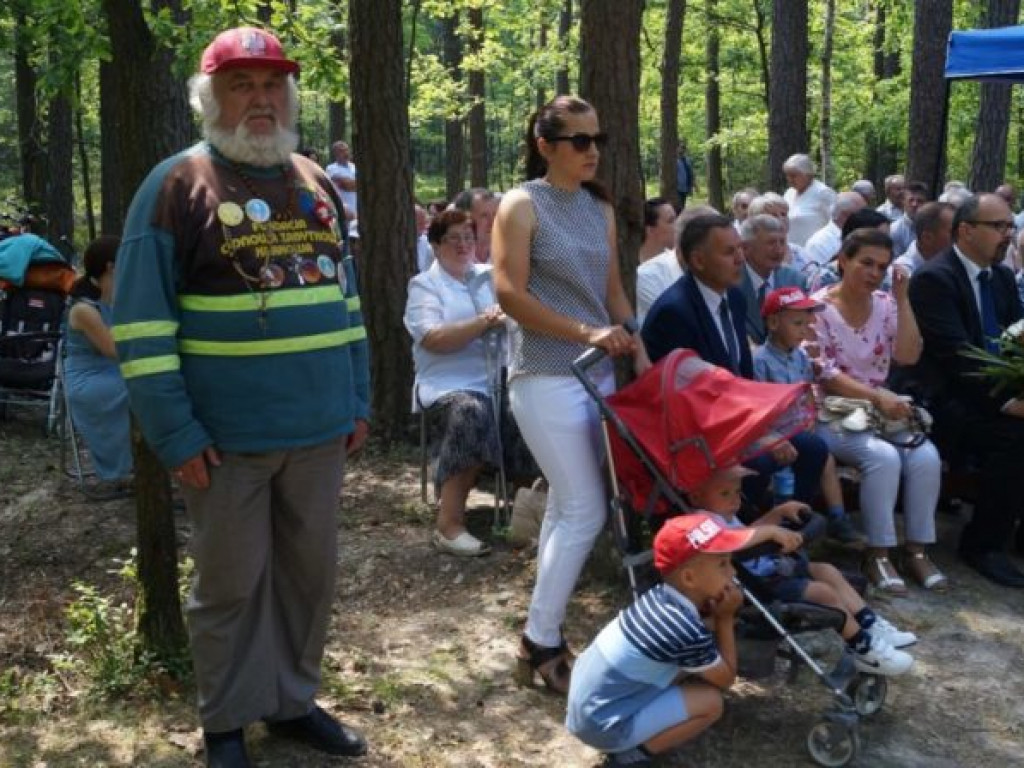Blizna na twarzy Ojczyzny - uroczystości na Uroczysku 