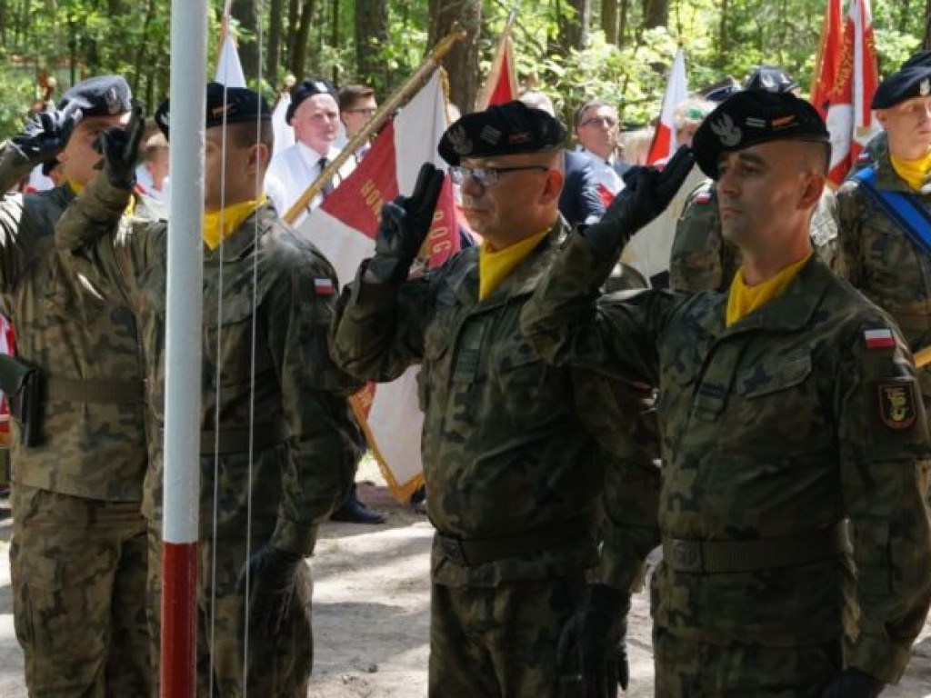 Blizna na twarzy Ojczyzny - uroczystości na Uroczysku 