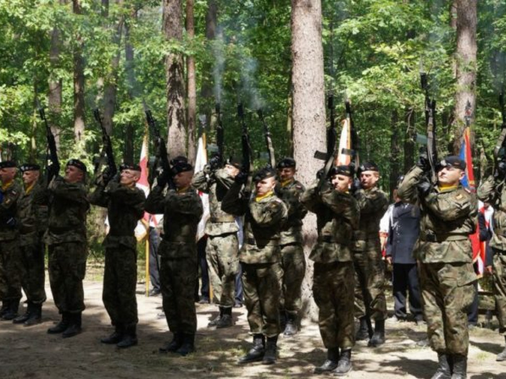 Blizna na twarzy Ojczyzny - uroczystości na Uroczysku 