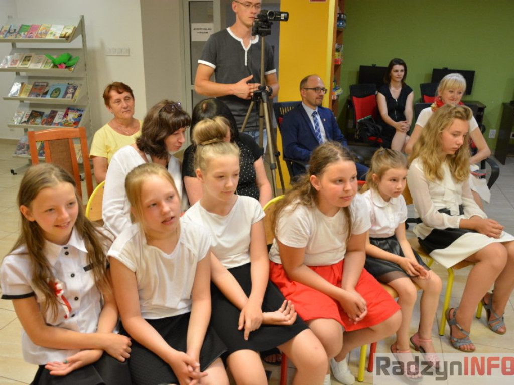 Patriotyzm na wesoło - spotkanie z pisarką Zofią Stanecką w MBP