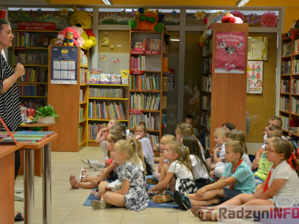 Patriotyzm na wesoło - spotkanie z pisarką Zofią Stanecką w MBP