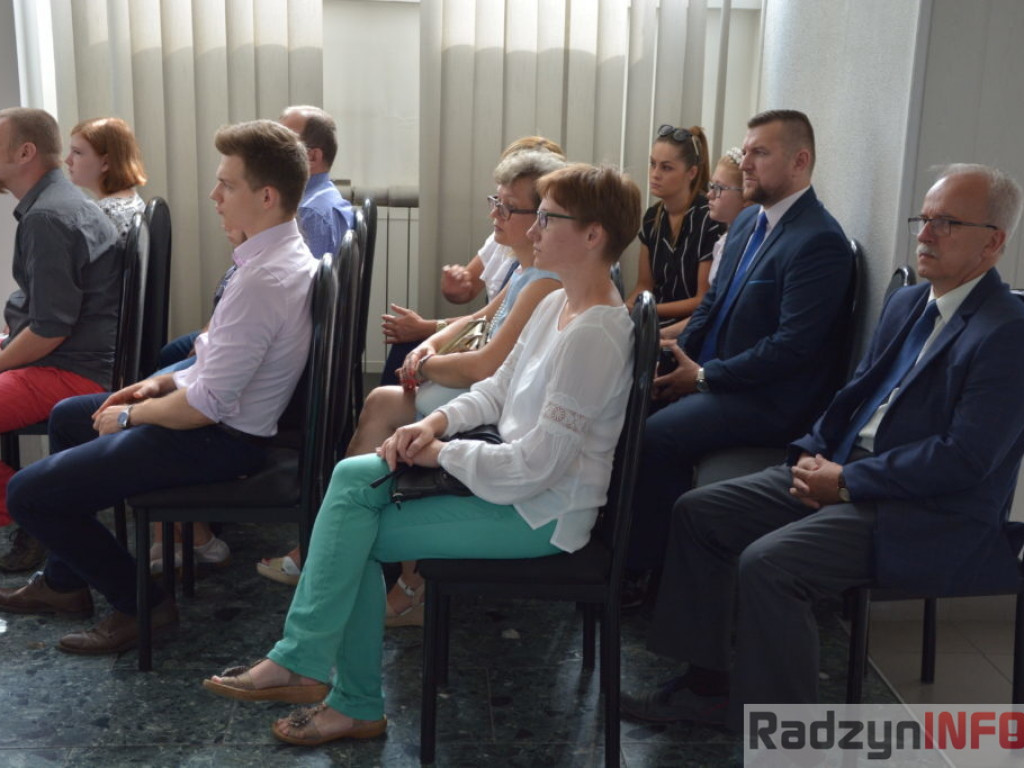 Miasto nagrodziło zwycięzców konkursów szkolnych i olimpiad