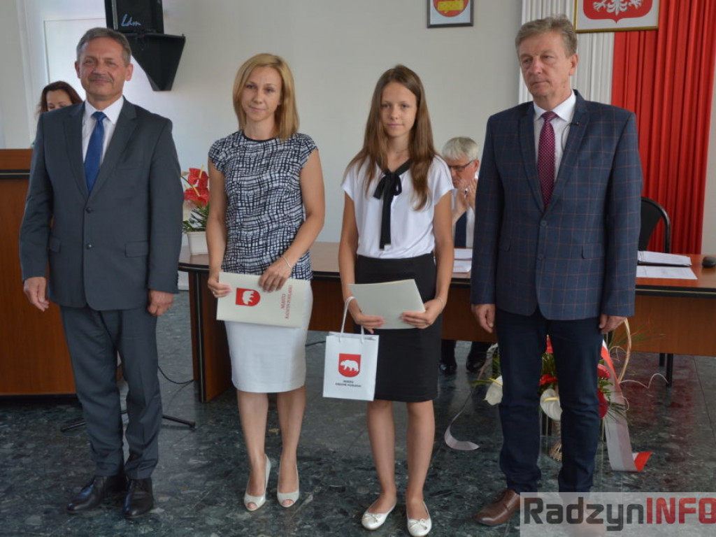 Miasto nagrodziło zwycięzców konkursów szkolnych i olimpiad