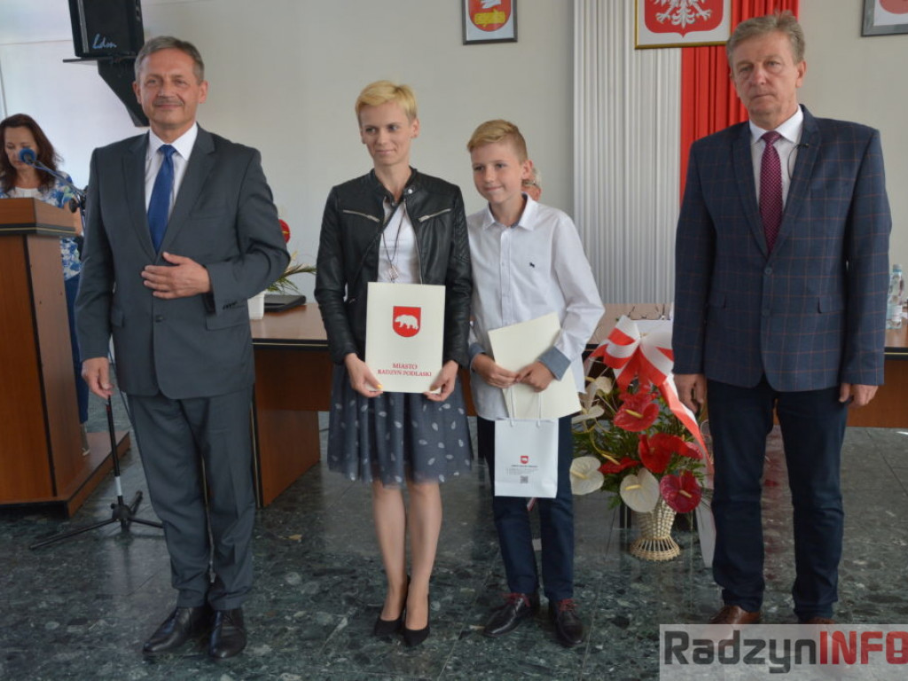 Miasto nagrodziło zwycięzców konkursów szkolnych i olimpiad