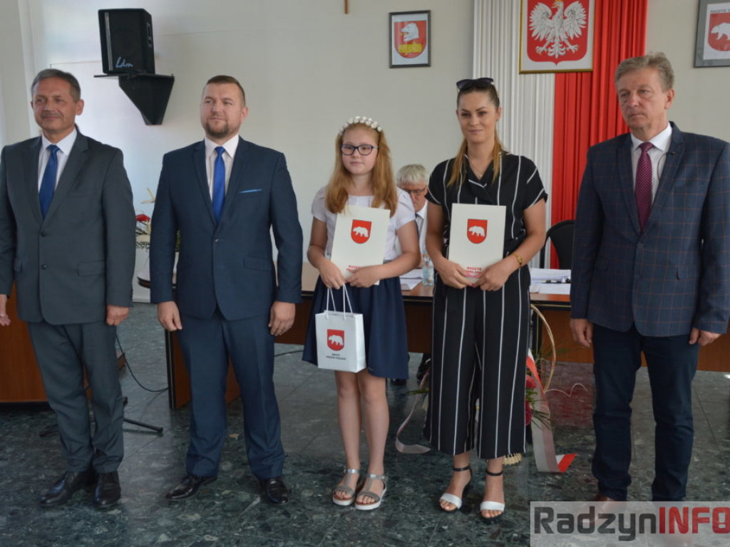 Miasto nagrodziło zwycięzców konkursów szkolnych i olimpiad