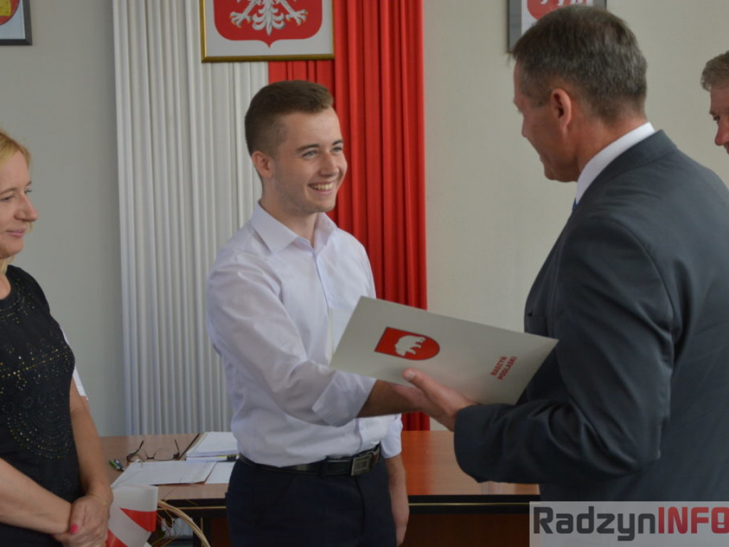 Miasto nagrodziło zwycięzców konkursów szkolnych i olimpiad