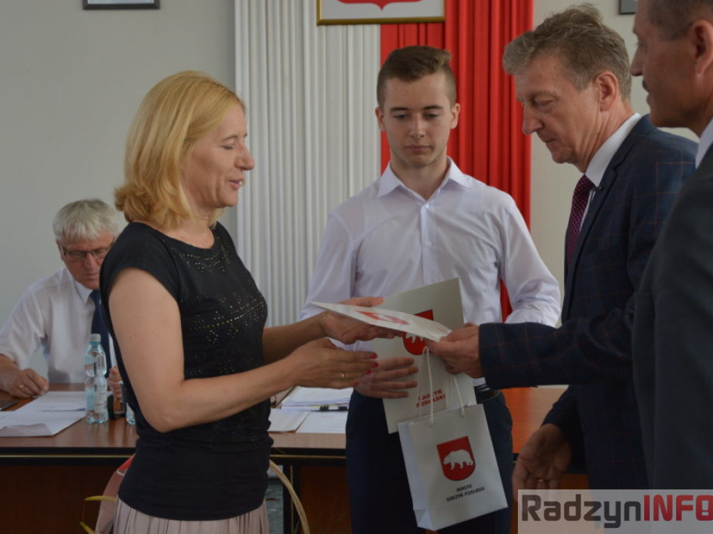Miasto nagrodziło zwycięzców konkursów szkolnych i olimpiad