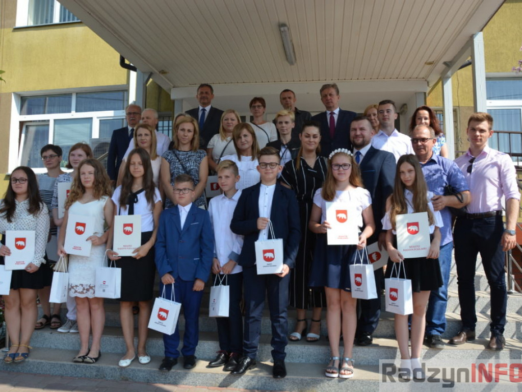 Miasto nagrodziło zwycięzców konkursów szkolnych i olimpiad
