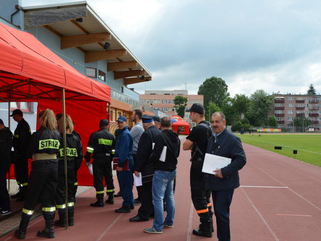 IV miejsce kobiecej drużyny OSP Płudy na  zawodach sportowo-pożarniczych
