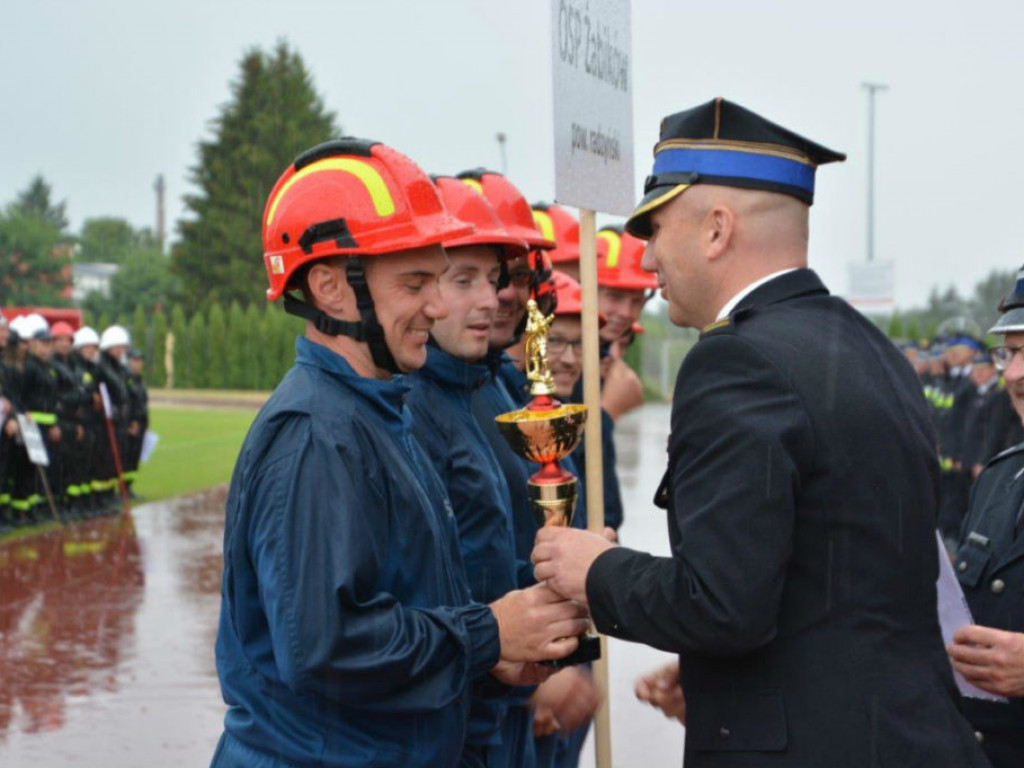 IV miejsce kobiecej drużyny OSP Płudy na  zawodach sportowo-pożarniczych