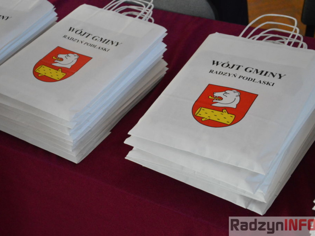 Najlepsi uczniowie z Gminy Radzyń nagrodzeni