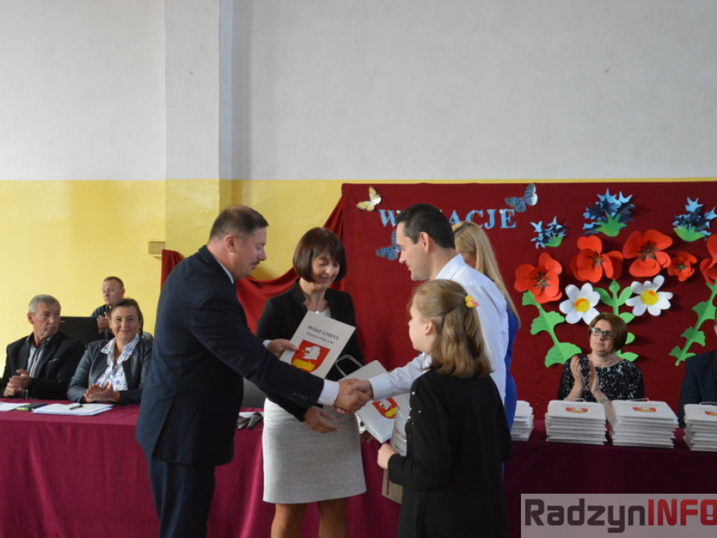 Najlepsi uczniowie z Gminy Radzyń nagrodzeni