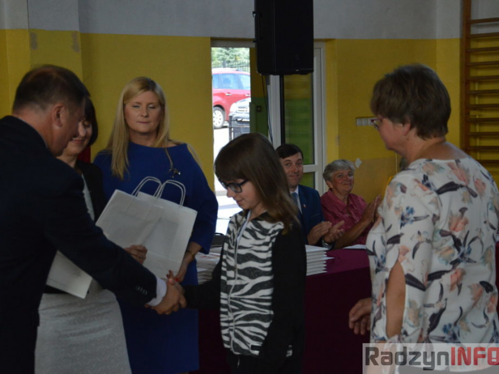 Najlepsi uczniowie z Gminy Radzyń nagrodzeni