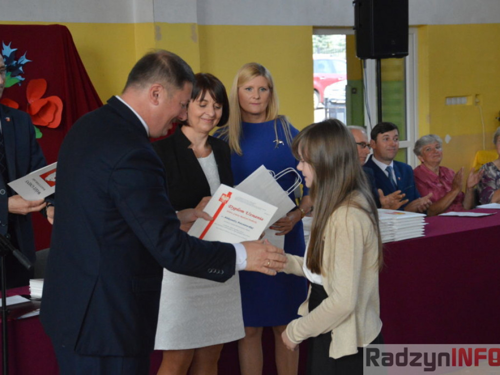Najlepsi uczniowie z Gminy Radzyń nagrodzeni