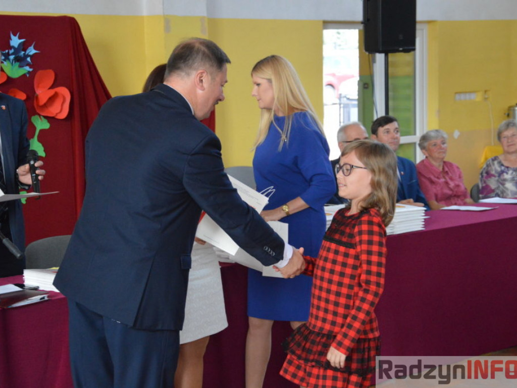 Najlepsi uczniowie z Gminy Radzyń nagrodzeni