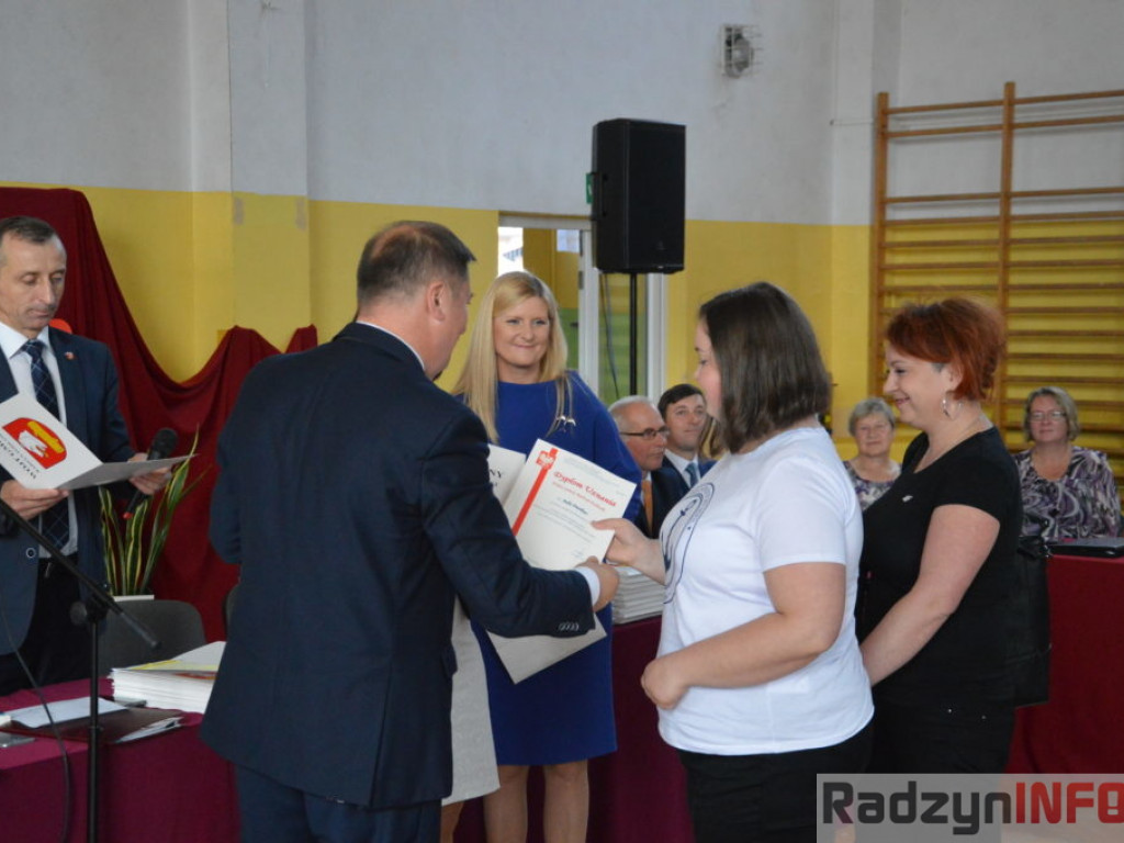 Najlepsi uczniowie z Gminy Radzyń nagrodzeni