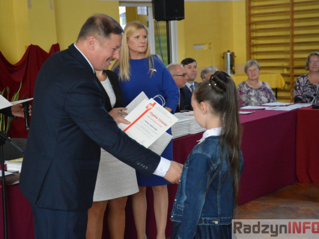 Najlepsi uczniowie z Gminy Radzyń nagrodzeni