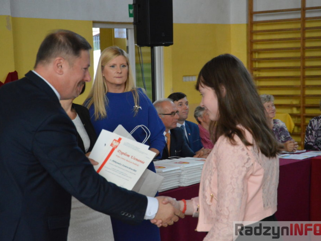 Najlepsi uczniowie z Gminy Radzyń nagrodzeni