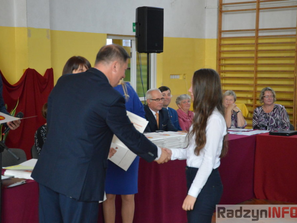 Najlepsi uczniowie z Gminy Radzyń nagrodzeni