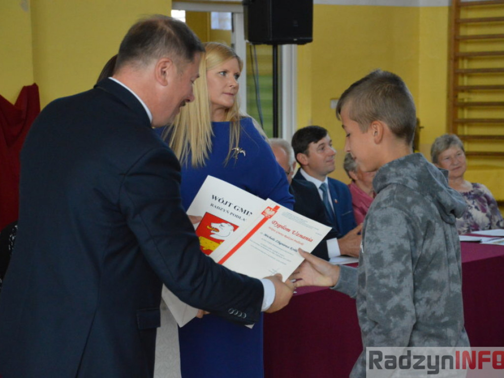 Najlepsi uczniowie z Gminy Radzyń nagrodzeni