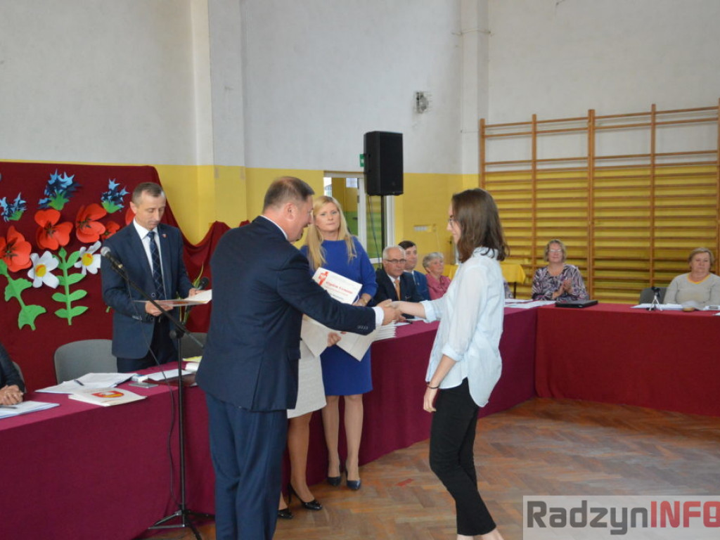 Najlepsi uczniowie z Gminy Radzyń nagrodzeni