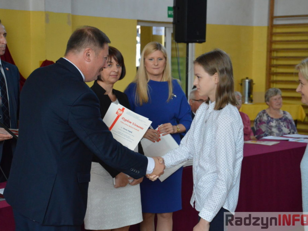 Najlepsi uczniowie z Gminy Radzyń nagrodzeni