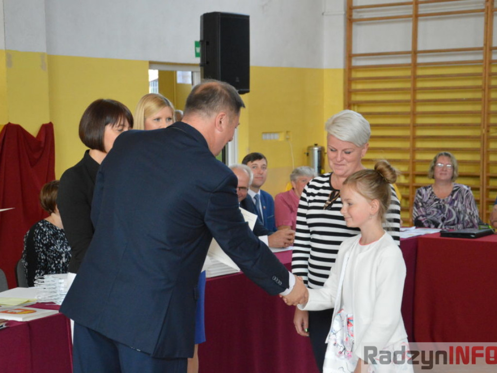 Najlepsi uczniowie z Gminy Radzyń nagrodzeni