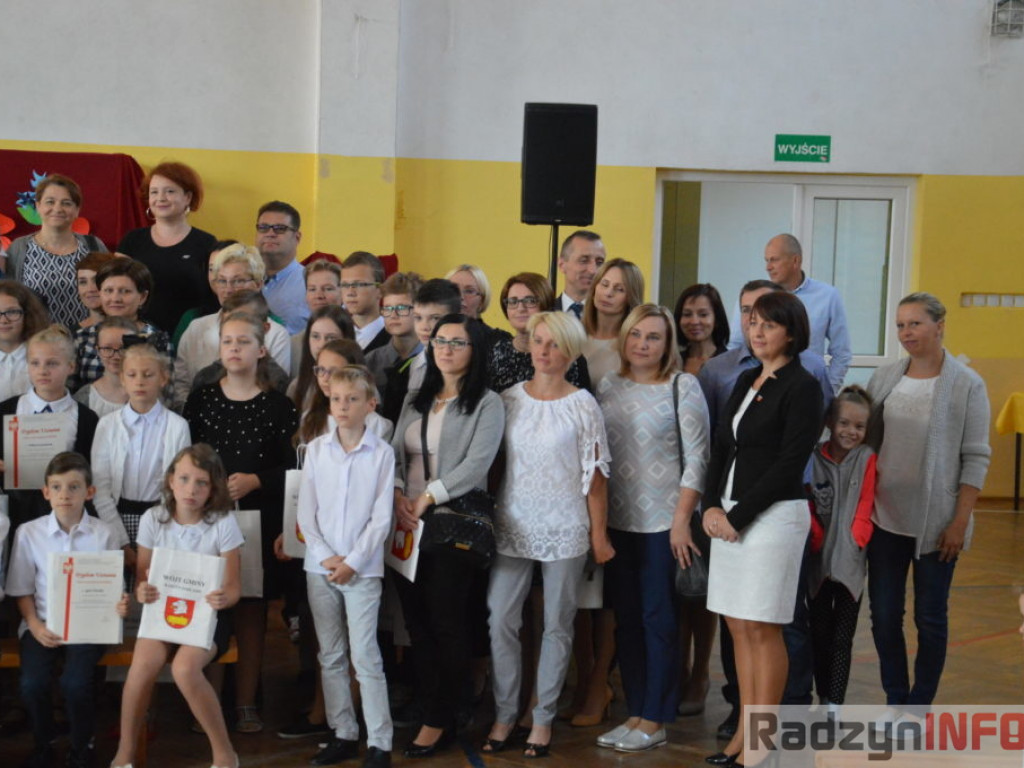Najlepsi uczniowie z Gminy Radzyń nagrodzeni